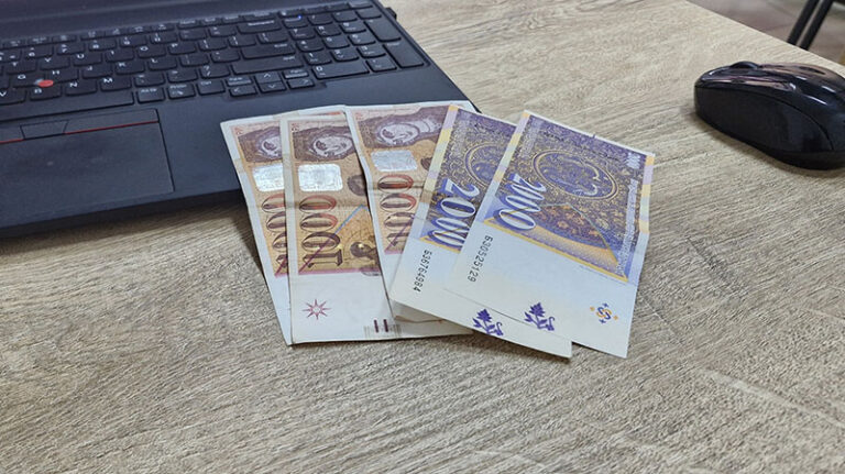 денари на биро